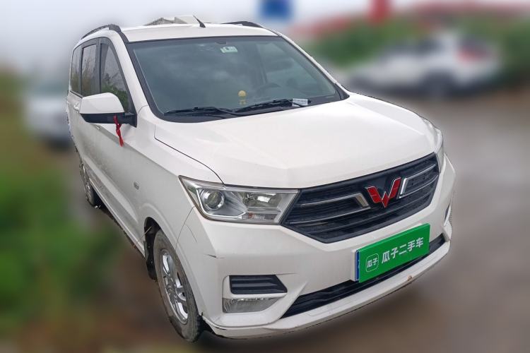 Used Wuling Hongguang 2018 1.5L S Comfort Model L2B Front Right 45 Deg
