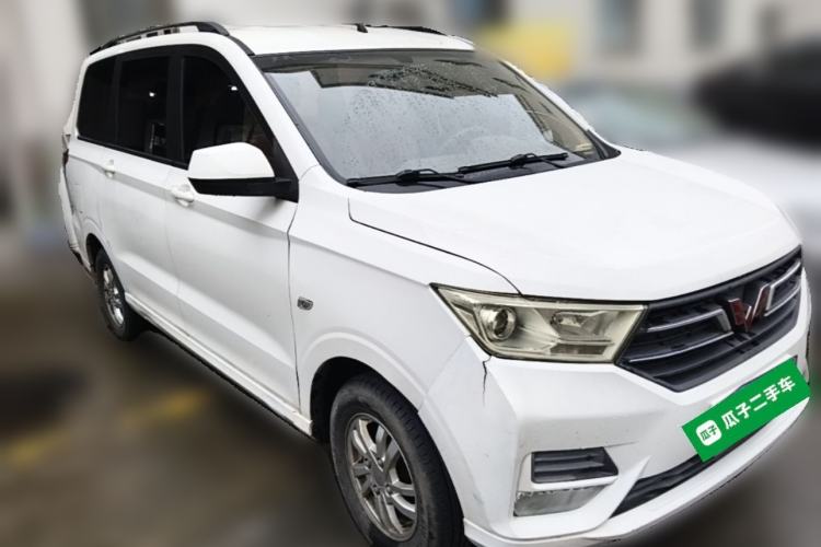 Used Wuling Hongguang 2018 1.5L S Comfort Model L2B Front Right 45 Deg