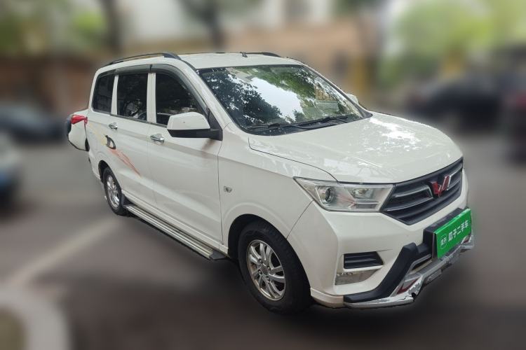 Used Wuling Hongguang 2018 1.5L S Standard Version L2B Front Right 45 Deg