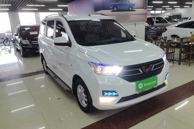 Used Wuling Hongguang 2018 1.5L S Comfort Model L2B Front Right 45 Deg