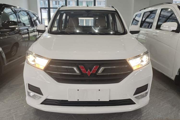 Used Wuling Hongguang 2018 1.5L S Standard Version L2B Front