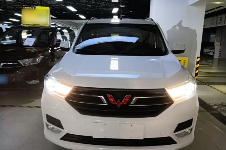 Used Wuling Hongguang 2018 1.5L S Comfort Model L2B Front