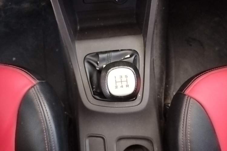 Used Wuling Hongguang 2018 1.5L S Standard Version L2B Gear Lever