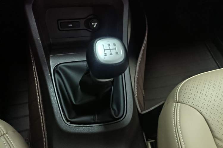 Used Wuling Hongguang 2018 1.5L S Comfort Model L2B Gear Lever