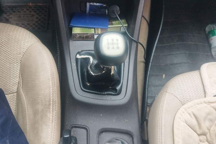 Used Wuling Hongguang 2018 1.5L S Standard Version L2B Gear Lever