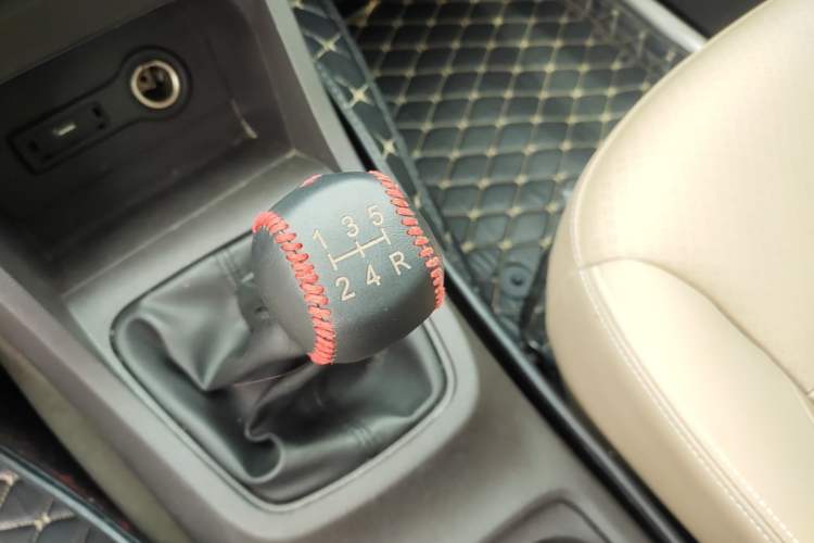 Used Wuling Hongguang 2018 1.5L S Comfort Model L2B Gear Lever
