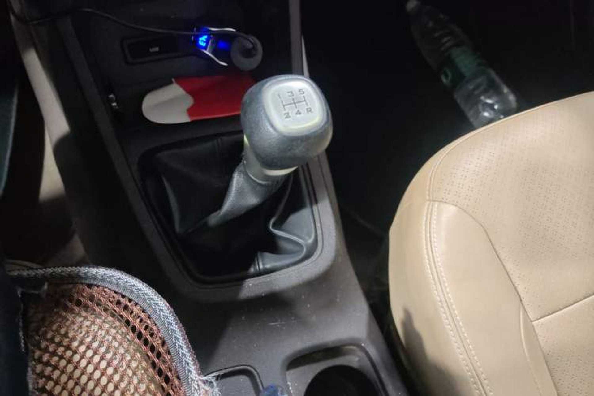 Used Wuling Hongguang 2018 1.5L S Comfort Model L2B Gear Lever