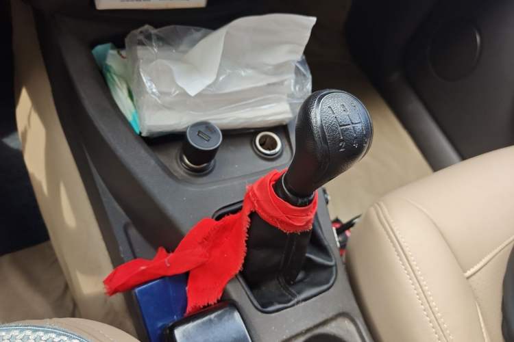 Used Wuling Hongguang 2018 1.5L S Standard Version L2B Gear Lever