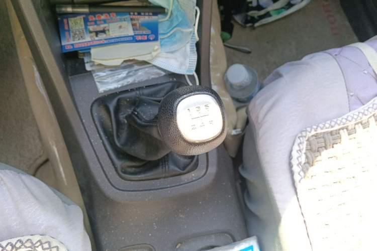 Used Wuling Hongguang 2018 1.5L S Standard Version L2B Gear Lever
