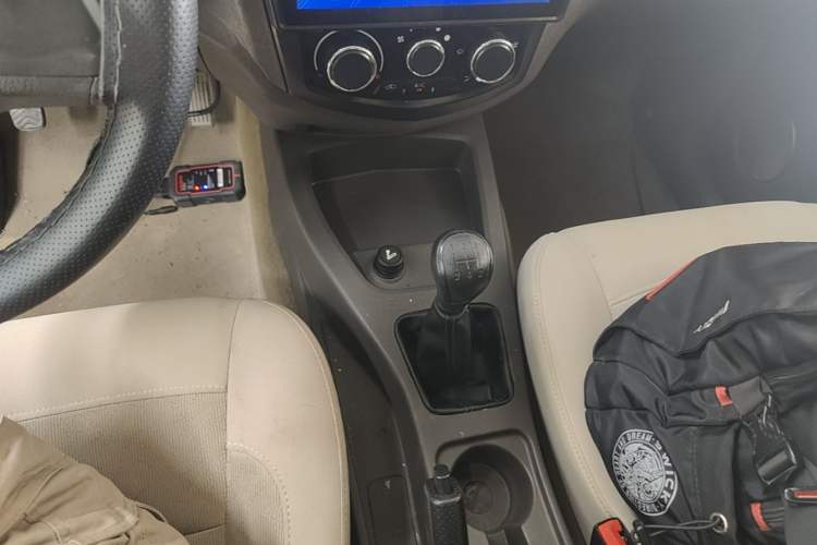 Used Wuling Hongguang 2018 1.5L Classic S Standard Model Gear Lever