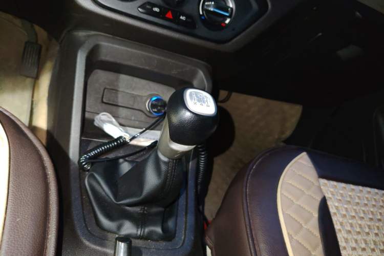 Used Wuling Hongguang 2018 1.5L S Standard Version L2B Gear Lever