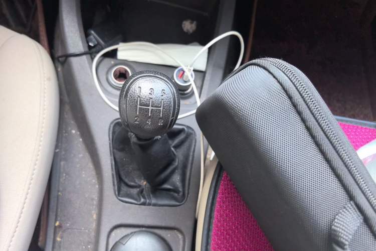 Used Wuling Hongguang 2018 1.5L Classic S Standard Model Gear Lever