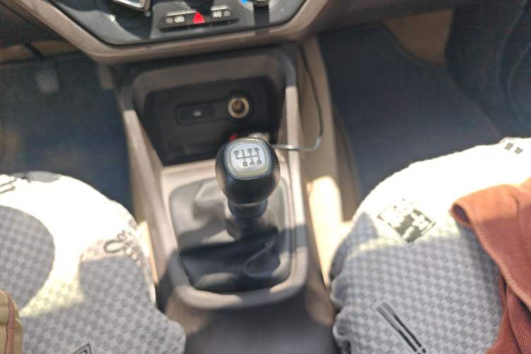 Used Wuling Hongguang 2018 1.5L S Comfort Model L2B Gear Lever