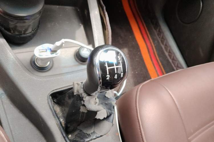 Used Wuling Hongguang 2018 1.5L Classic S Standard Model Gear Lever