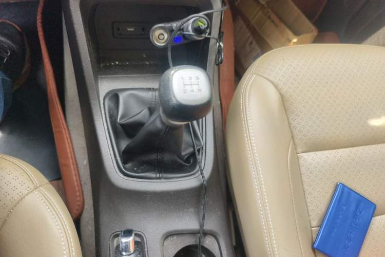 Used Wuling Hongguang 2018 1.5L S Standard Version L2B Gear Lever