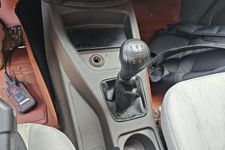 Used Wuling Hongguang 2018 1.2L Classic S Base Model Gear Lever