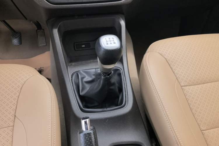 Used Wuling Hongguang 2018 1.5L S Comfort Model L2B Gear Lever