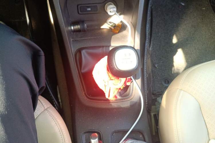 Used Wuling Hongguang 2018 1.5L S Comfort Model L2B Gear Lever