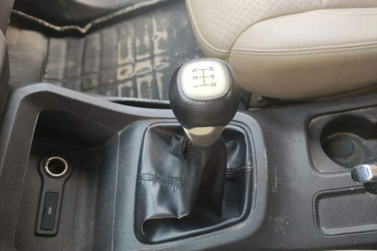 Used Wuling Hongguang 2018 1.5L S Comfort Model L2B Gear Lever