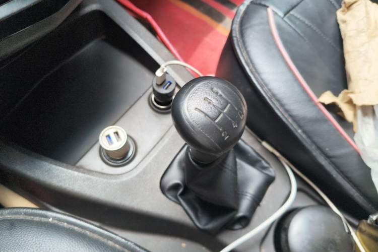 Used Wuling Hongguang 2018 1.5L Classic S Standard Model Gear Lever