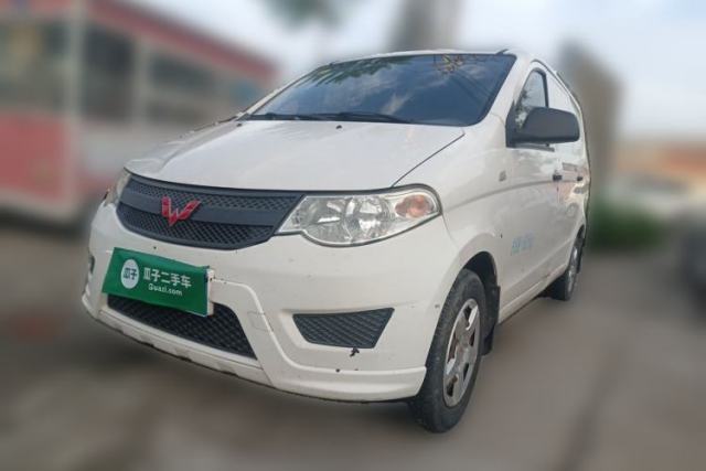 Used Wuling Hongguang 1.5L manual 2-seat light-duty enclosed van