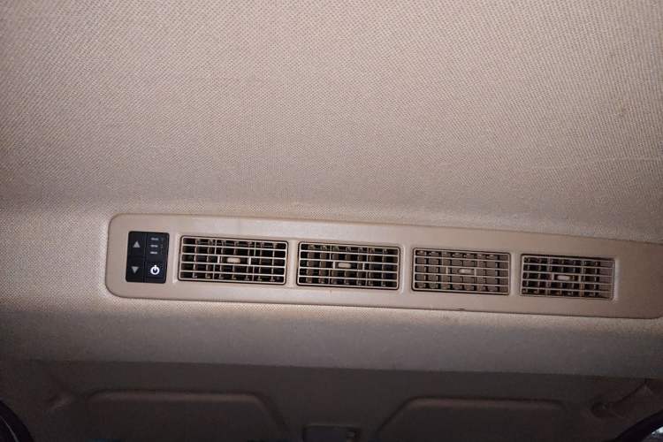 Used Wuling Hongguang 2018 1.5L Classic S Standard Model Headliner