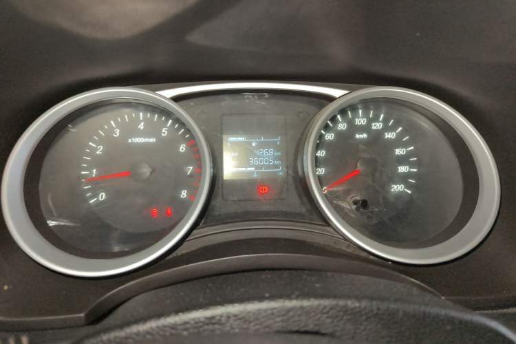 Used Wuling Hongguang 2018 1.5L S Comfort Model L2B Instrument Cluster