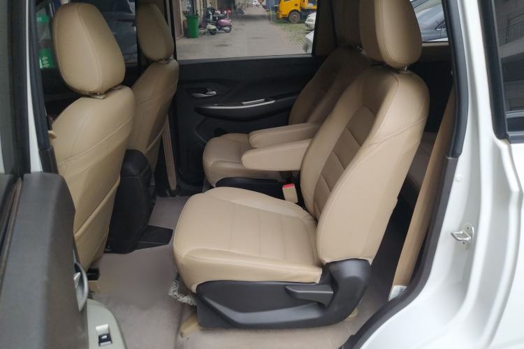 Used Wuling Hongguang 2018 1.5L S Comfort Model L2B Interior 1
