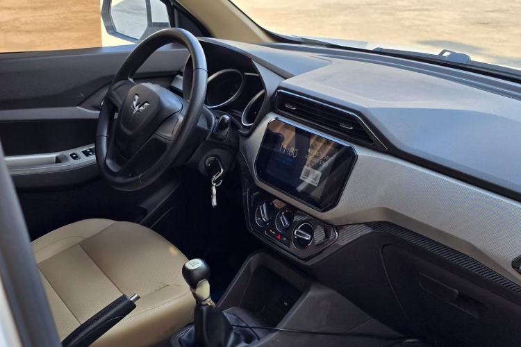 Used Wuling Hongguang 2018 1.5L S Comfort Model L2B Interior 2