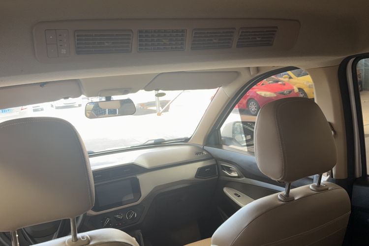 Used Wuling Hongguang 2018 1.5L S Comfort Model L2B Interior 3