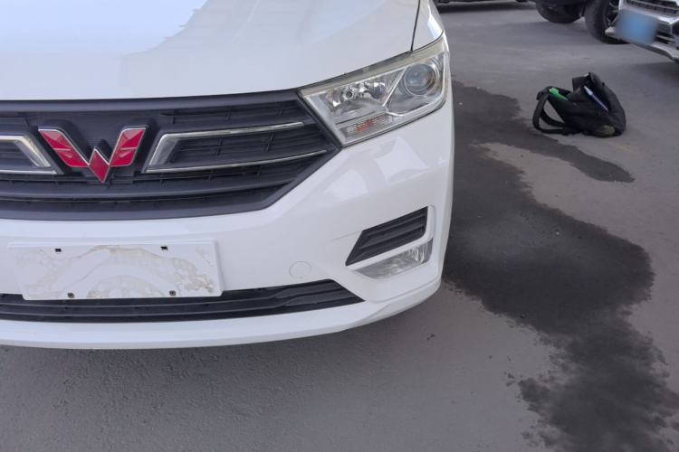 Used Wuling Hongguang 2018 1.5L S Comfort Model L2B Left Front Headlight
