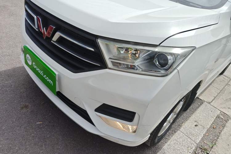 Used Wuling Hongguang 2018 1.5L S Comfort Model L2B Left Front Headlight