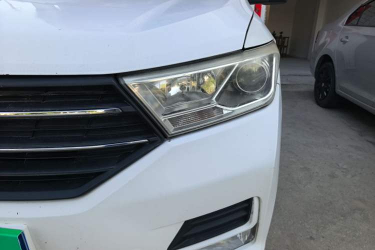 Used Wuling Hongguang 2018 1.5L S Comfort Model L2B Left Front Headlight