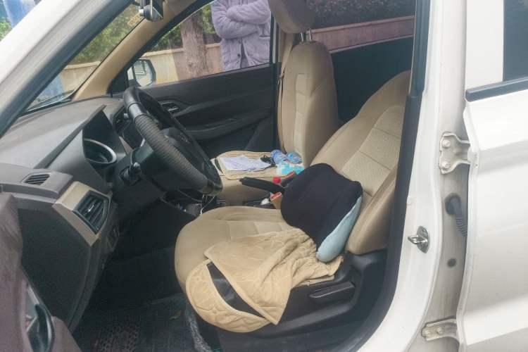 Used Wuling Hongguang 2018 1.5L S Standard Version L2B Left Front Seat
