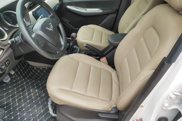 Used Wuling Hongguang 2018 1.5L S Comfort Model L2B Left Front Seat