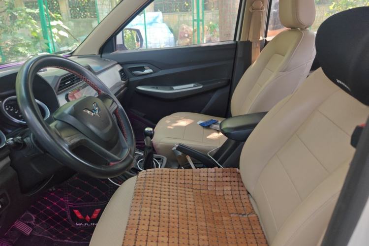 Used Wuling Hongguang 2018 1.5L S Comfort Model L2B Left Front Seat