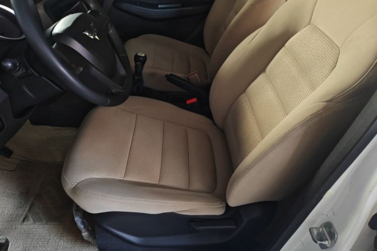 Used Wuling Hongguang 2018 1.5L S Standard Version L2B Left Front Seat
