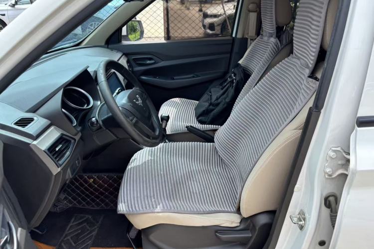 Used Wuling Hongguang 2018 1.5L S Standard Version L2B Left Front Seat
