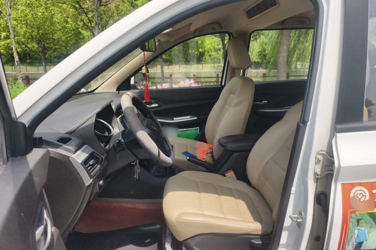 Used Wuling Hongguang 2018 1.5L S Standard Version L2B Left Front Seat