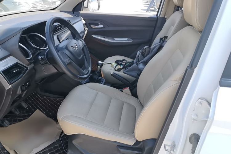 Used Wuling Hongguang 2018 1.5L S Comfort Model L2B Left Front Seat