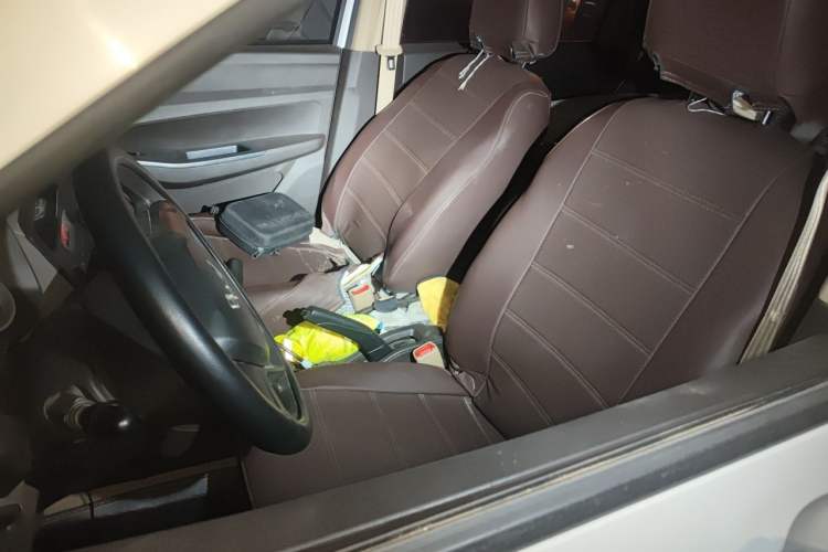 Used Wuling Hongguang 2018 1.5L S Standard Version L2B Left Front Seat