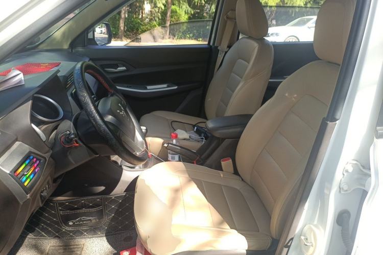 Used Wuling Hongguang 2018 1.5L S Comfort Model L2B Left Front Seat