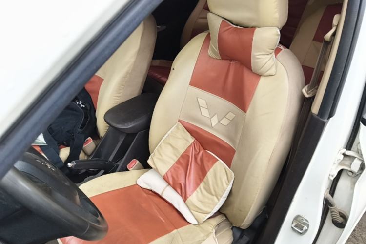 Used Wuling Hongguang 2018 1.5L S Comfort Model L2B Left Front Seat