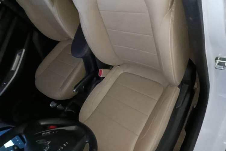 Used Wuling Hongguang 2018 1.5L S Comfort Model L2B Left Front Seat