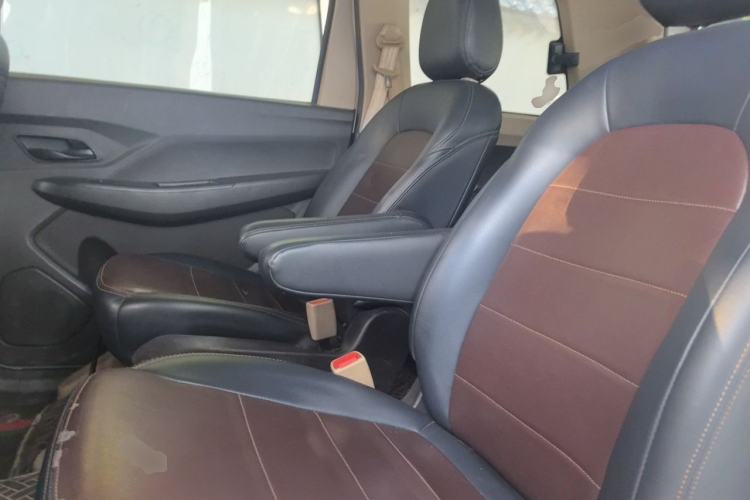 Used Wuling Hongguang 2018 1.5L Classic S Standard Model Left Rear Seat