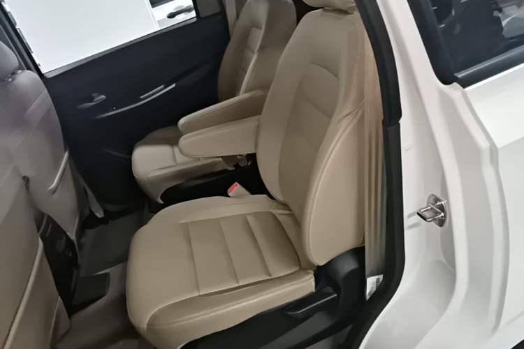 Used Wuling Hongguang 2018 1.5L S Comfort Model L2B Left Rear Seat