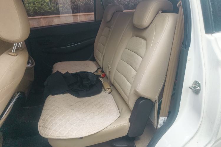 Used Wuling Hongguang 2018 1.5L S Standard Version L2B Left Rear Seat