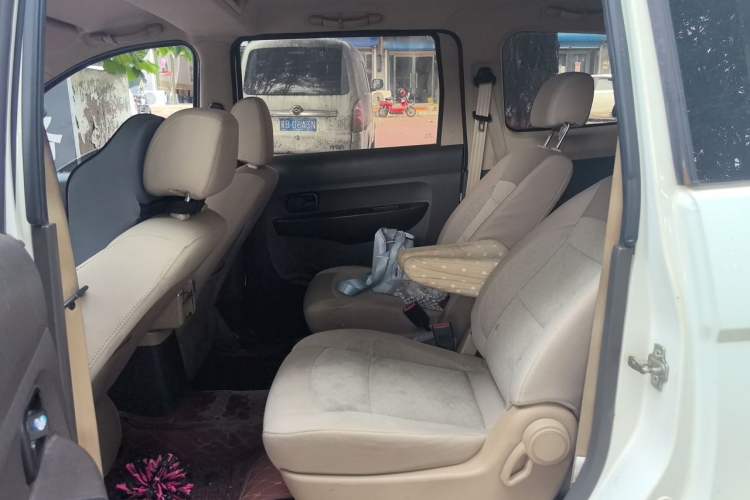 Used Wuling Hongguang 2018 1.5L Classic S Standard Model Left Rear Seat