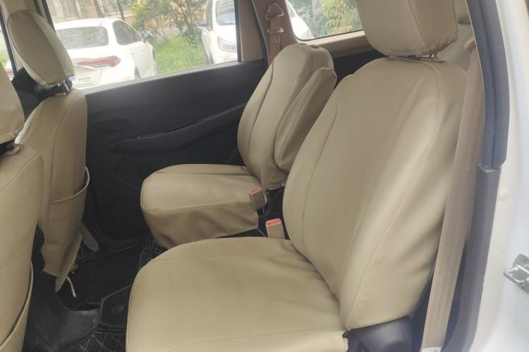 Used Wuling Hongguang 2018 1.5L S Standard Version L2B Left Rear Seat