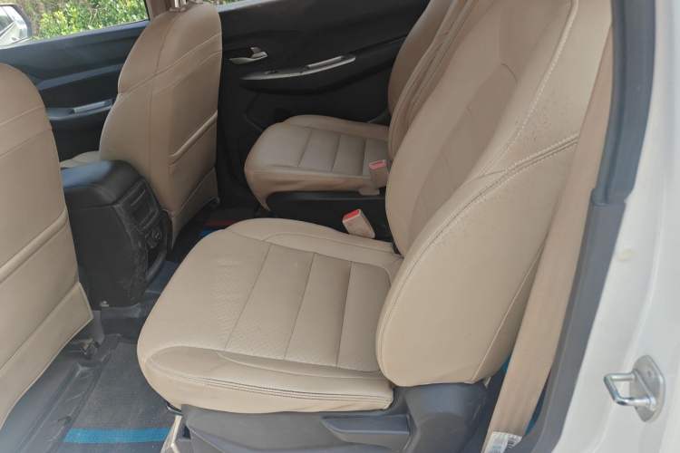 Used Wuling Hongguang 2018 1.5L S Comfort Model L2B Left Rear Seat